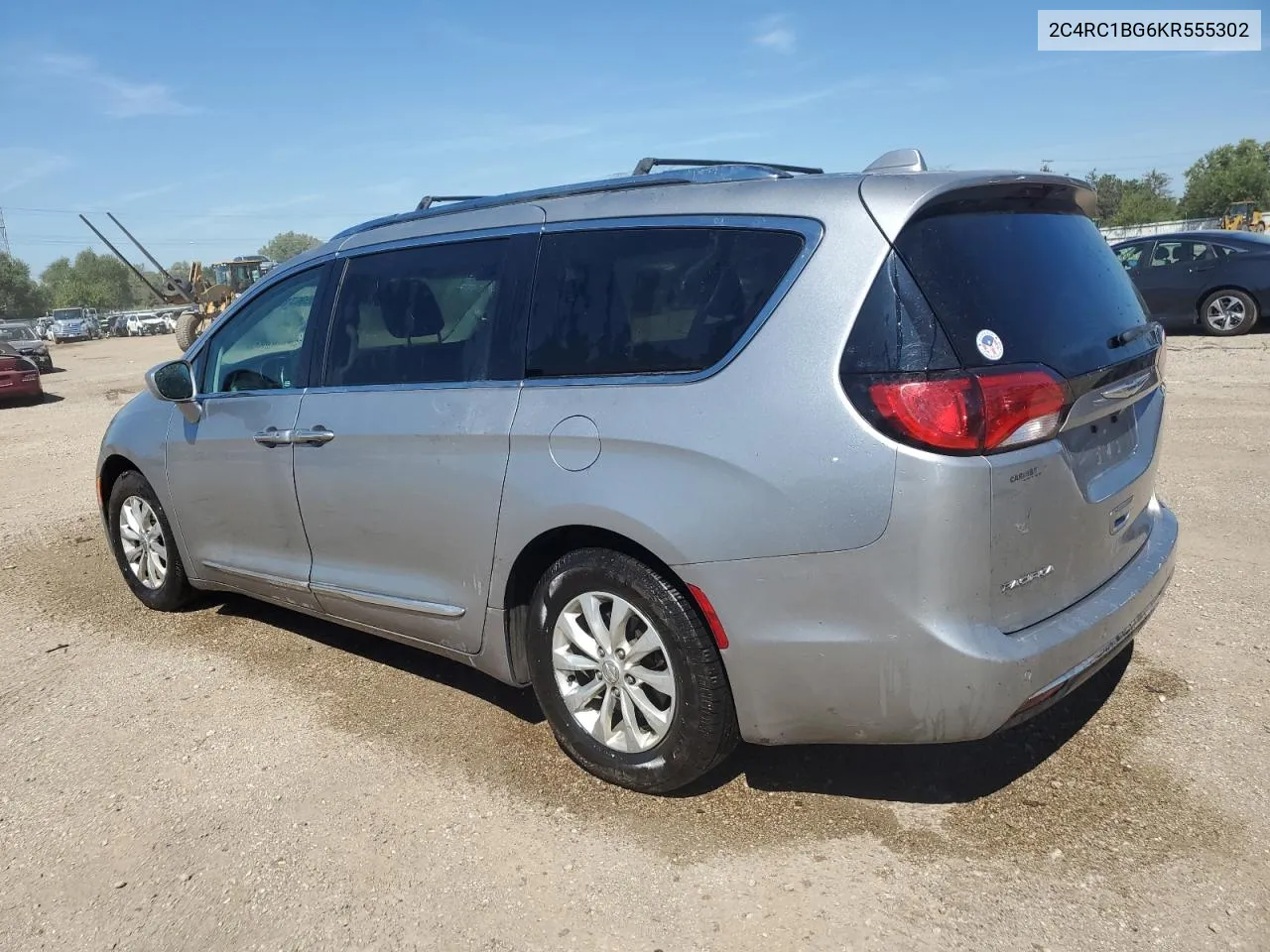 2019 Chrysler Pacifica Touring L VIN: 2C4RC1BG6KR555302 Lot: 69967194