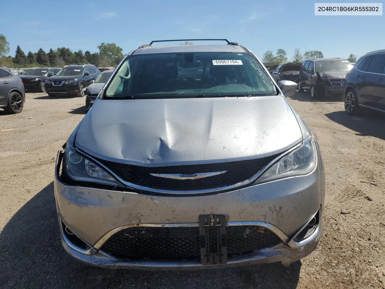 2019 Chrysler Pacifica Touring L VIN: 2C4RC1BG6KR555302 Lot: 69967194