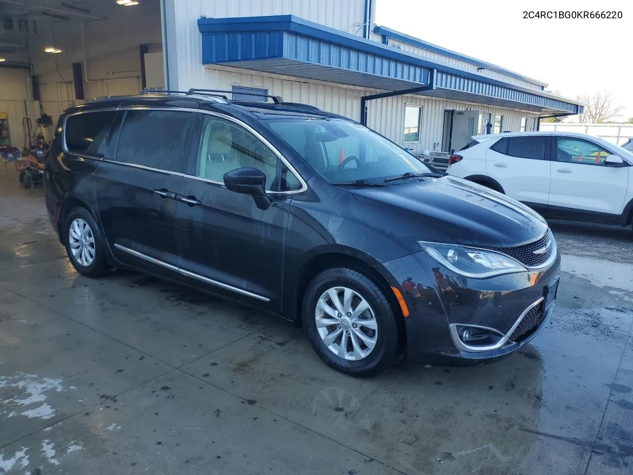 2019 Chrysler Pacifica Touring L VIN: 2C4RC1BG0KR666220 Lot: 72414254