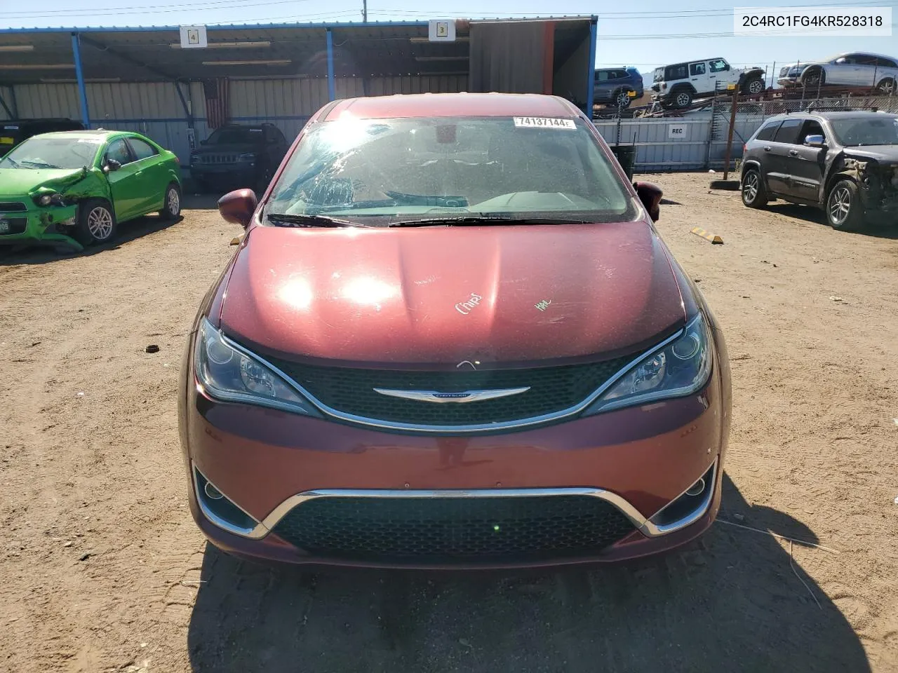 2019 Chrysler Pacifica Touring Plus VIN: 2C4RC1FG4KR528318 Lot: 74137144