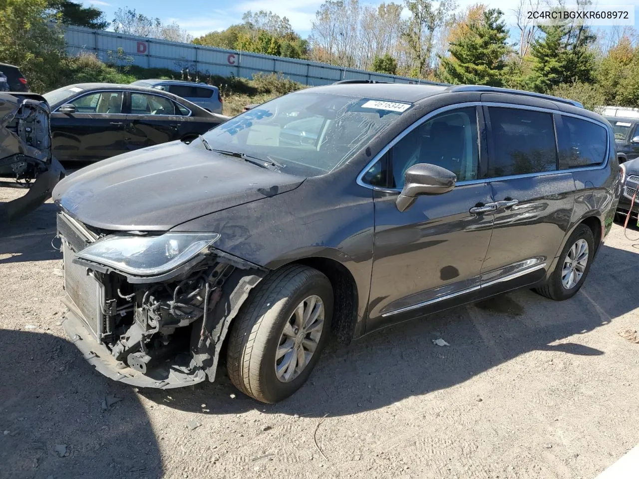 2019 Chrysler Pacifica Touring L VIN: 2C4RC1BGXKR608972 Lot: 74616344