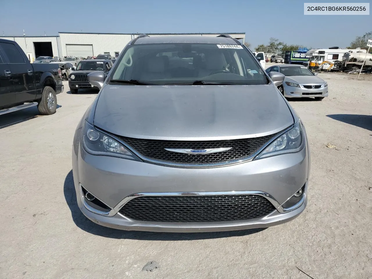 2019 Chrysler Pacifica Touring L VIN: 2C4RC1BG6KR560256 Lot: 75189744