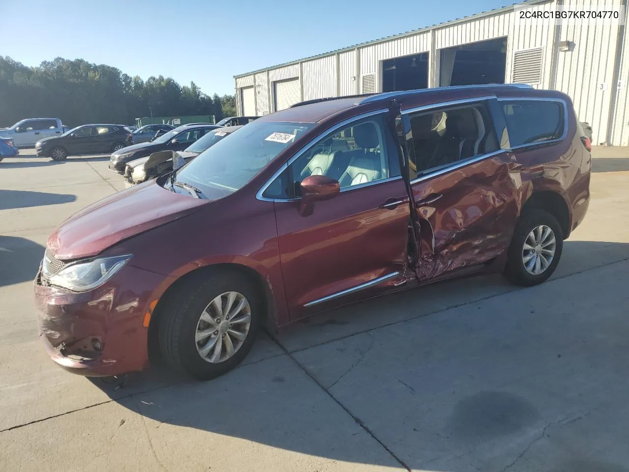 2019 Chrysler Pacifica Touring L VIN: 2C4RC1BG7KR704770 Lot: 75316764