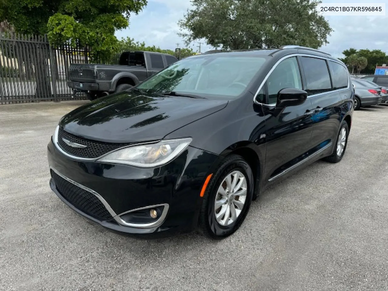 2019 Chrysler Pacifica Touring L VIN: 2C4RC1BG7KR596845 Lot: 75964794