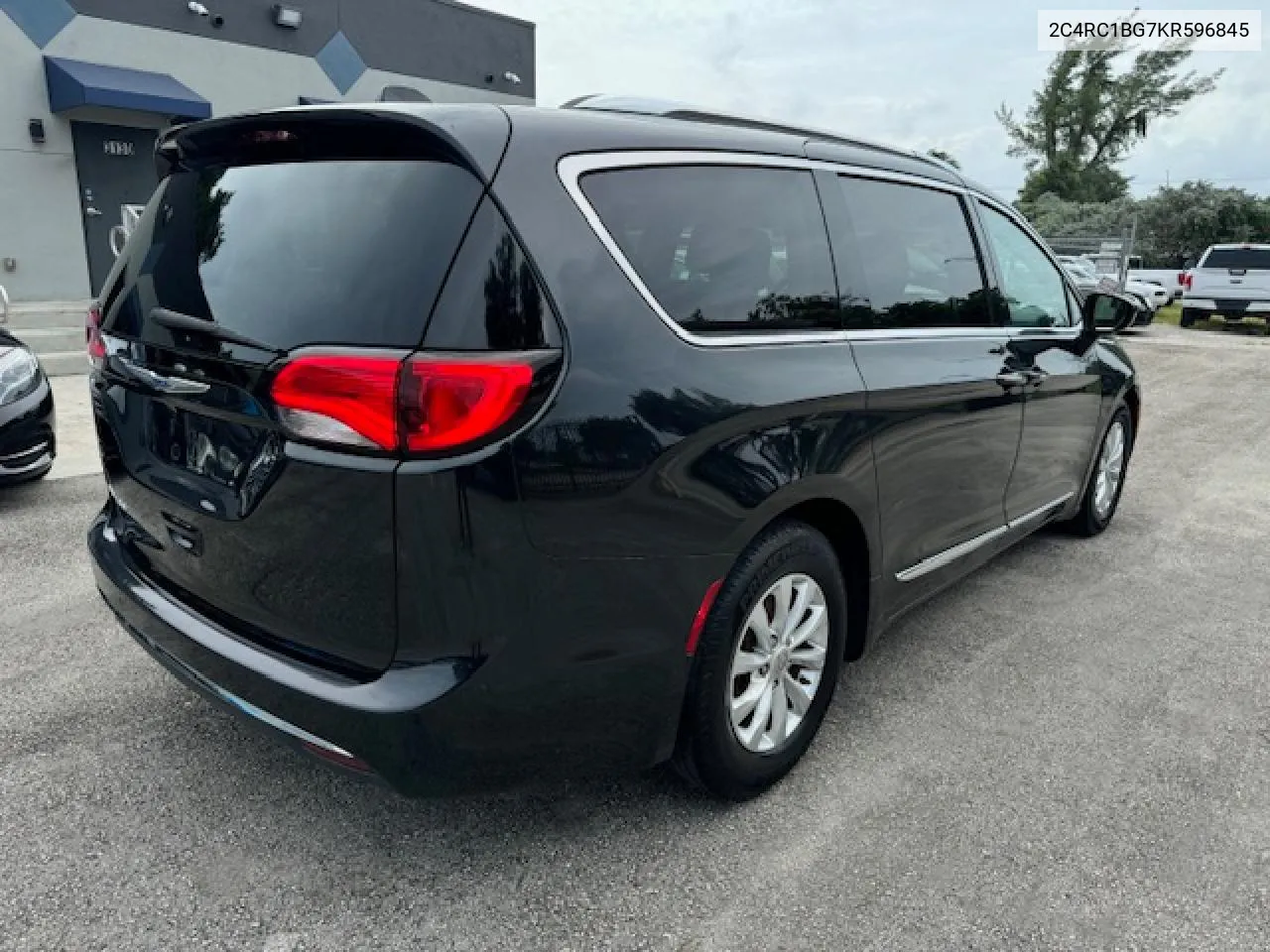 2019 Chrysler Pacifica Touring L VIN: 2C4RC1BG7KR596845 Lot: 75964794