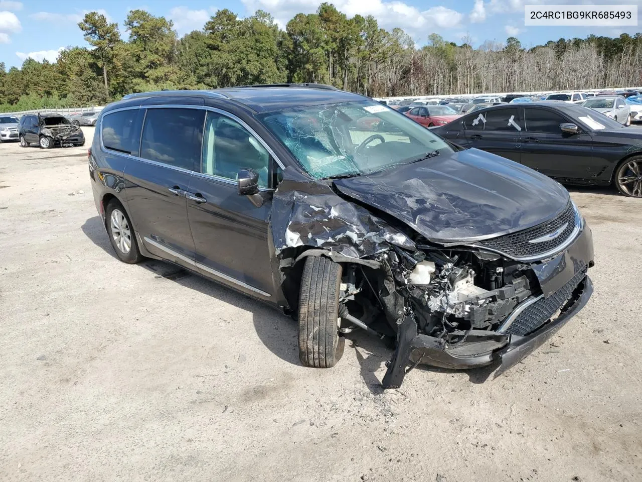 2019 Chrysler Pacifica Touring L VIN: 2C4RC1BG9KR685493 Lot: 76507024