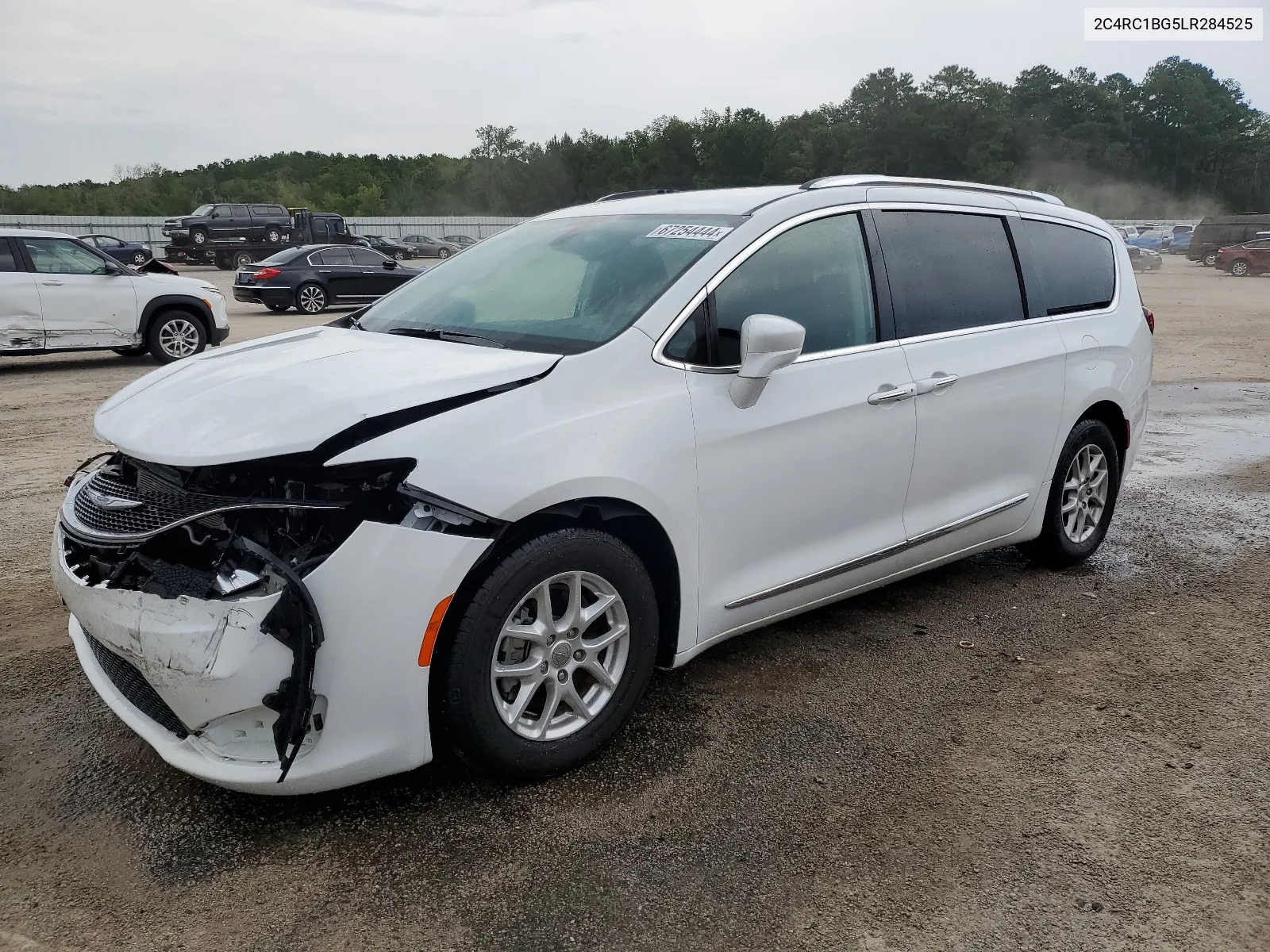 2020 Chrysler Pacifica Touring L VIN: 2C4RC1BG5LR284525 Lot: 67254444