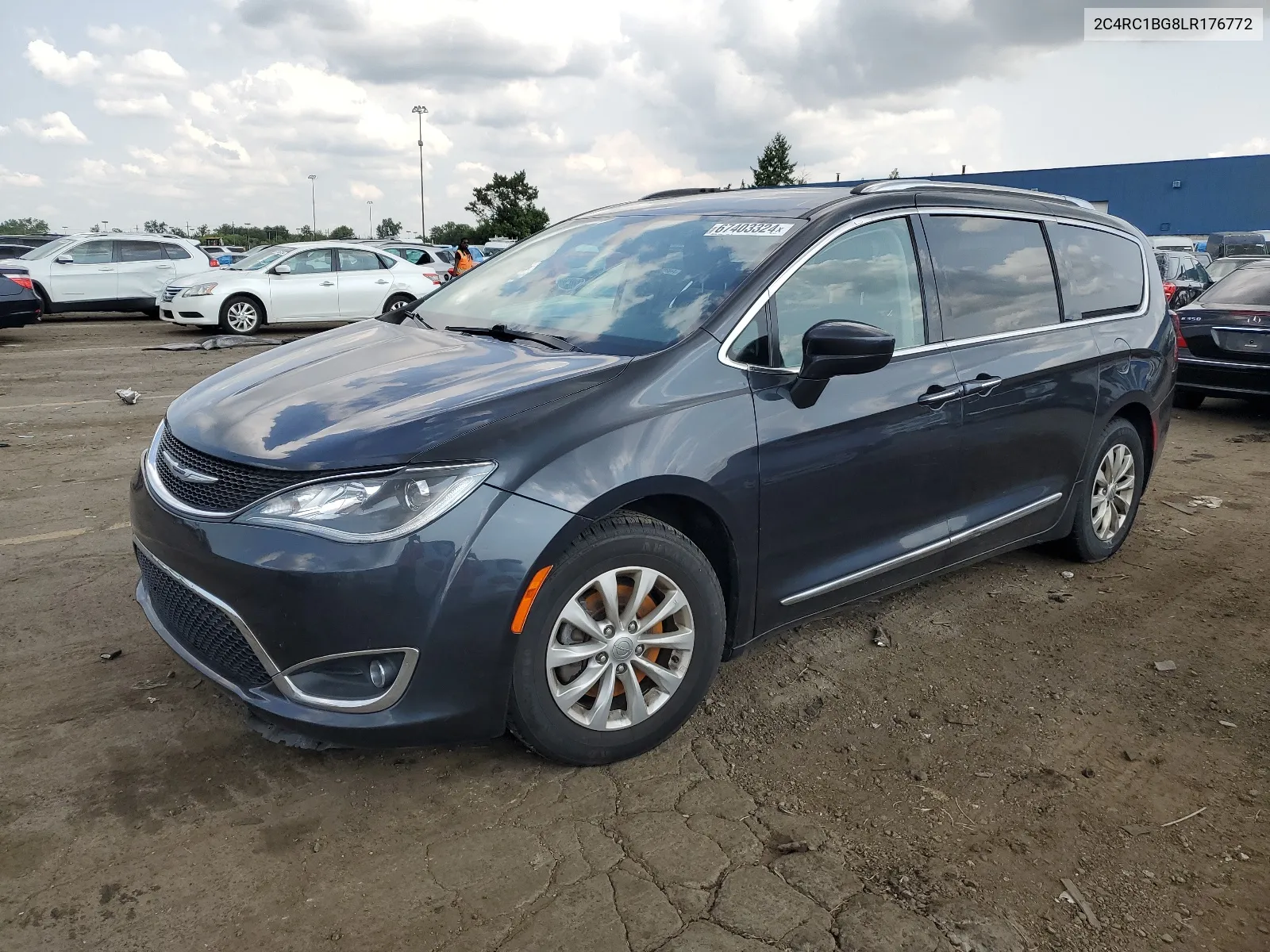 2020 Chrysler Pacifica Touring L VIN: 2C4RC1BG8LR176772 Lot: 67403324