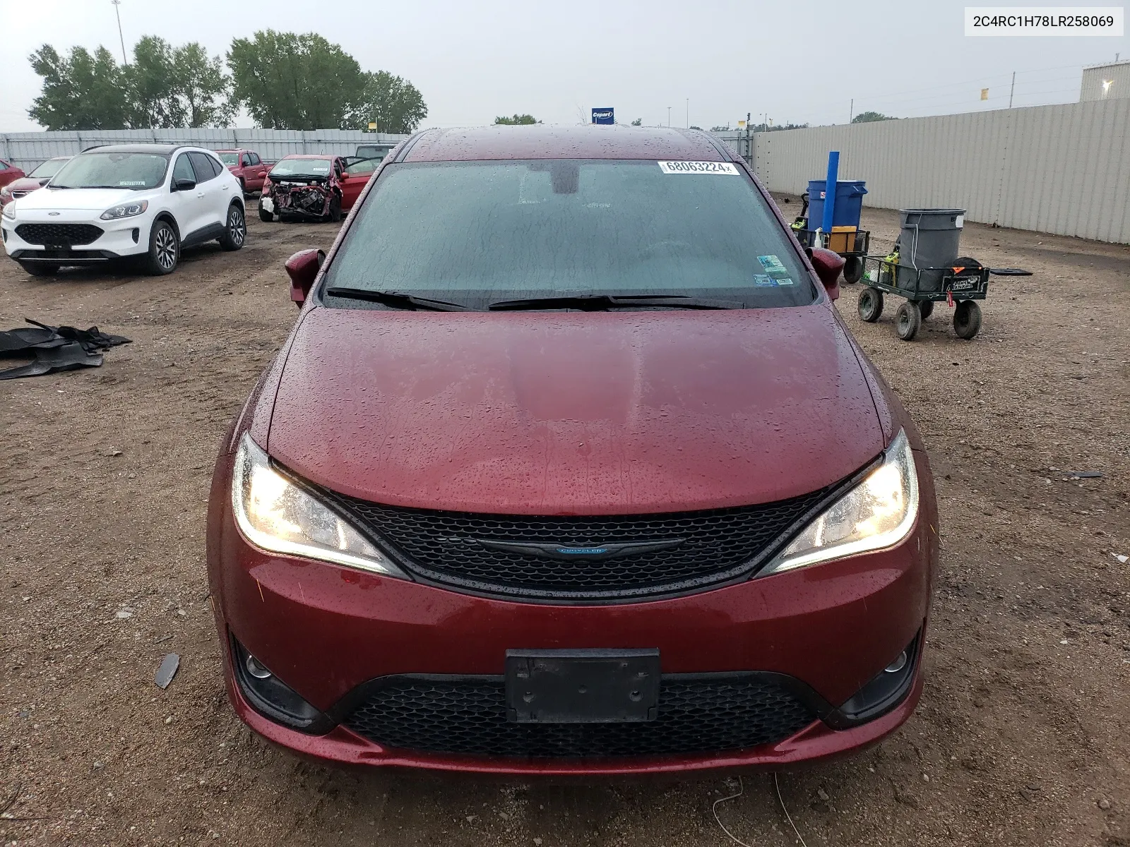 2020 Chrysler Pacifica Hybrid Touring VIN: 2C4RC1H78LR258069 Lot: 68063224