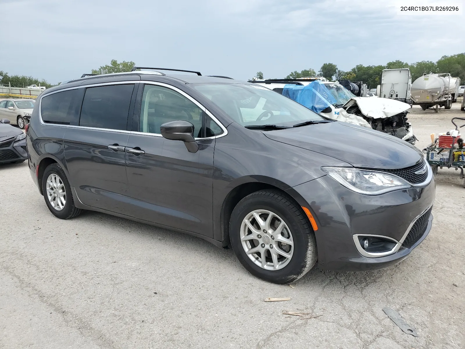 2020 Chrysler Pacifica Touring L VIN: 2C4RC1BG7LR269296 Lot: 68891944