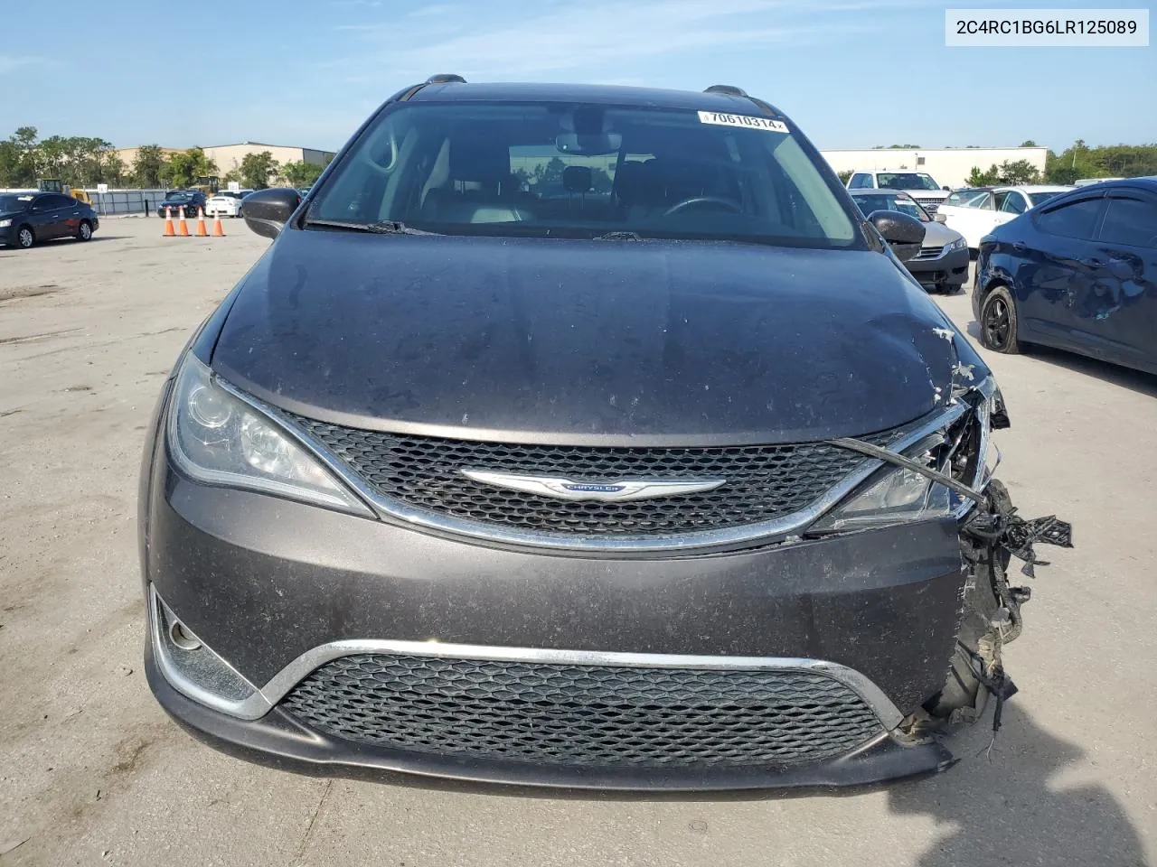 2020 Chrysler Pacifica Touring L VIN: 2C4RC1BG6LR125089 Lot: 70610314