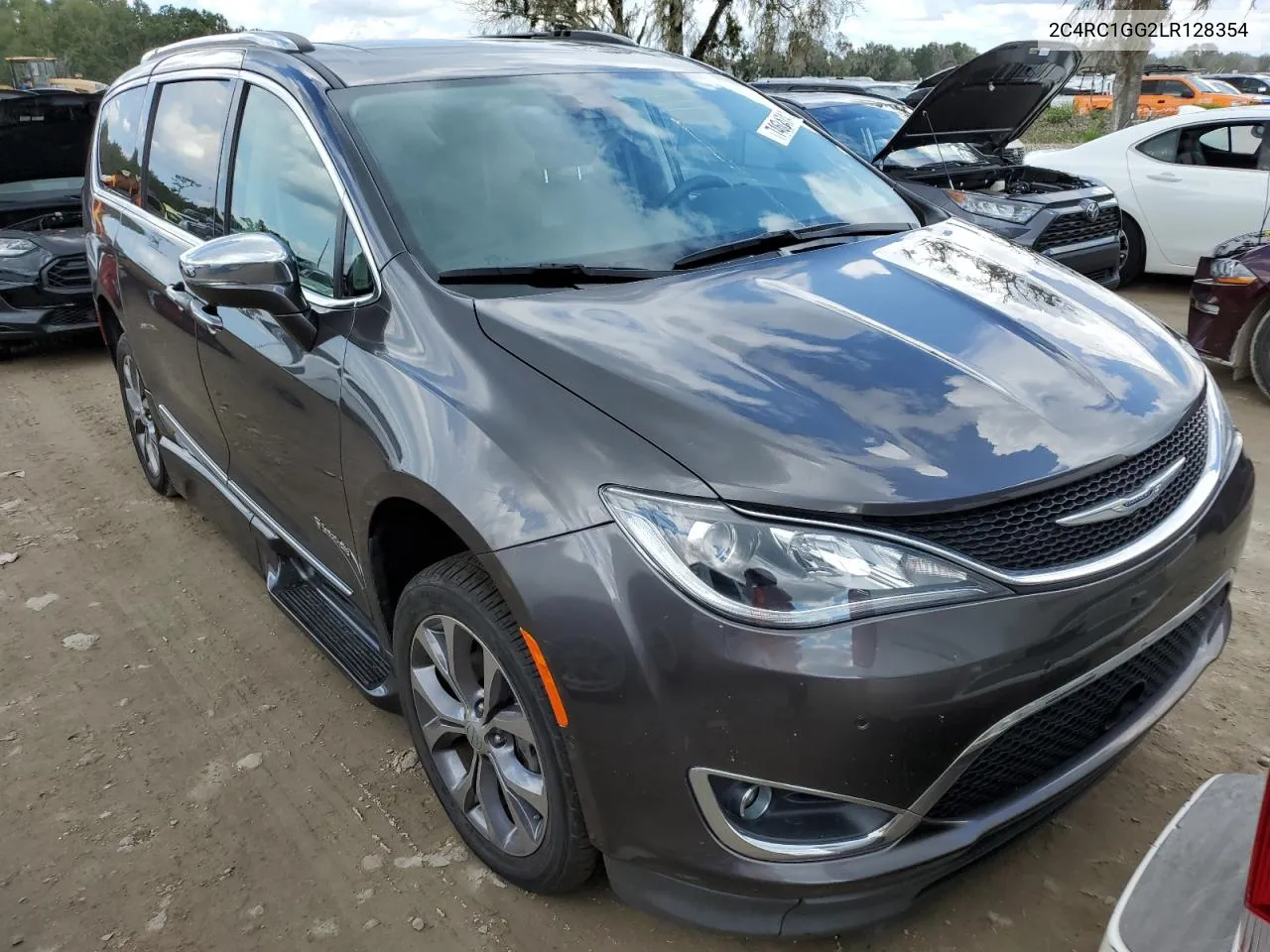 2020 Chrysler Pacifica Limited VIN: 2C4RC1GG2LR128354 Lot: 74604744