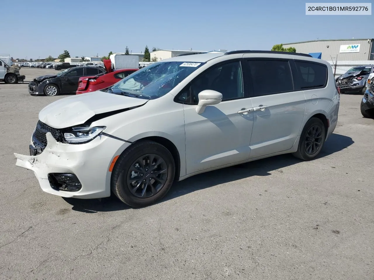 2021 Chrysler Pacifica Touring L VIN: 2C4RC1BG1MR592776 Lot: 62536474