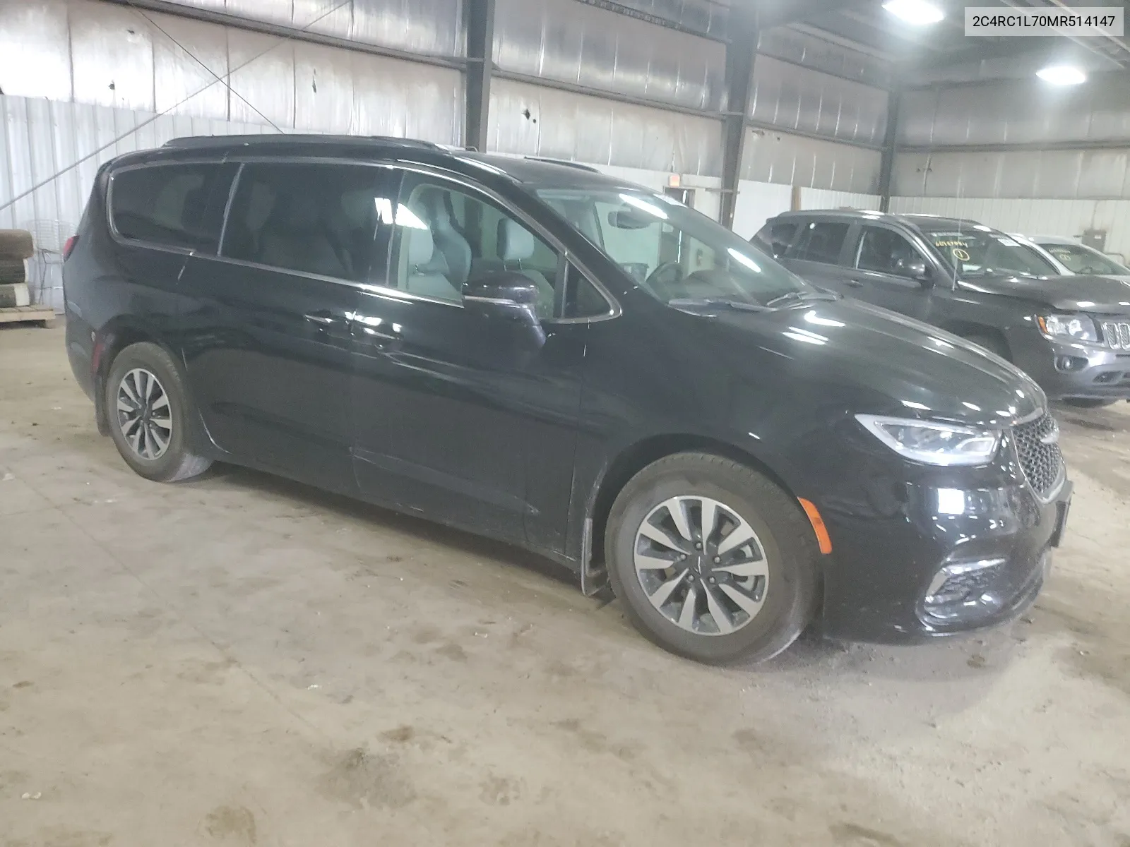 2021 Chrysler Pacifica Hybrid Touring L VIN: 2C4RC1L70MR514147 Lot: 65617184