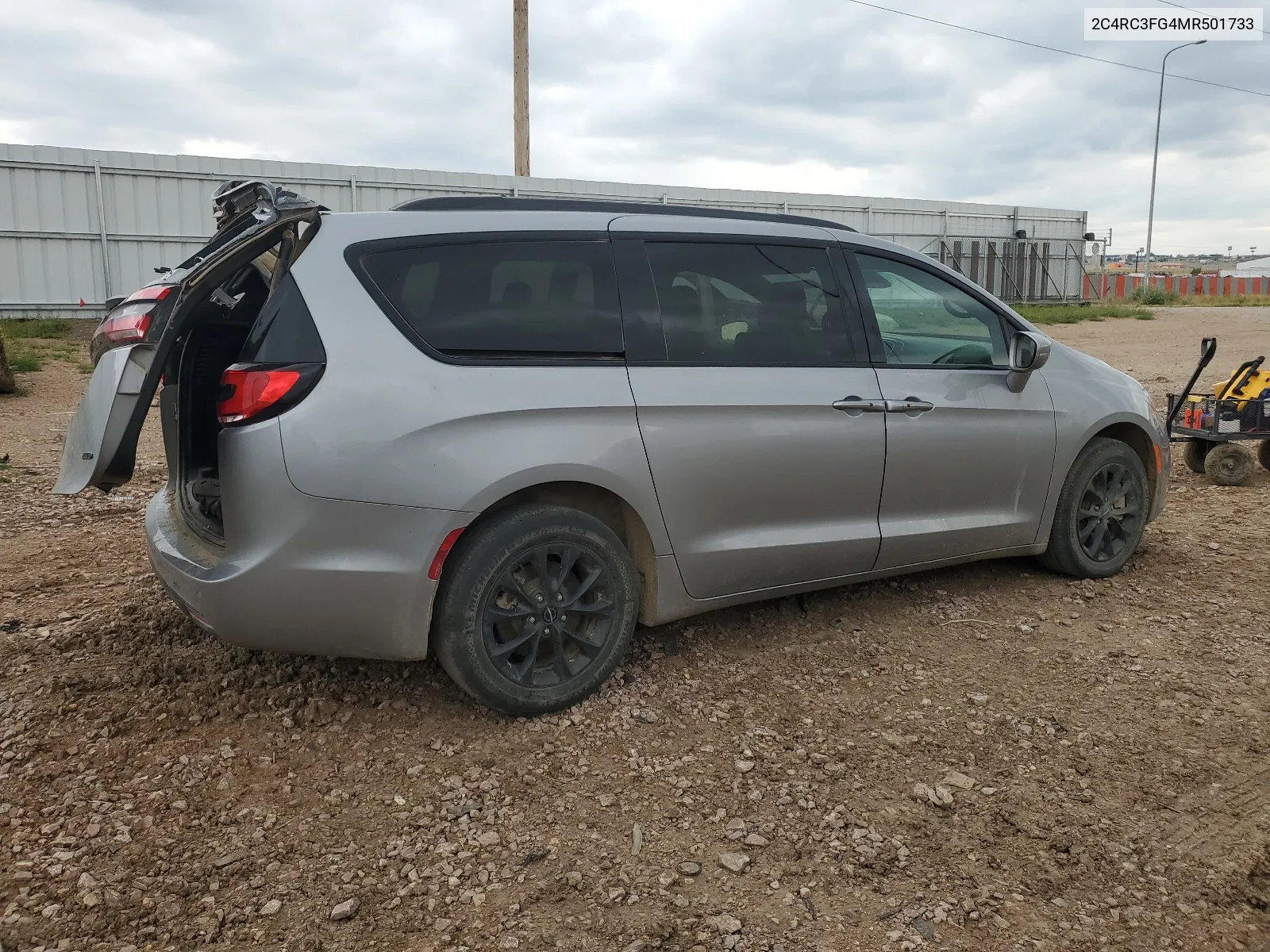 2021 Chrysler Pacifica Touring VIN: 2C4RC3FG4MR501733 Lot: 65728074