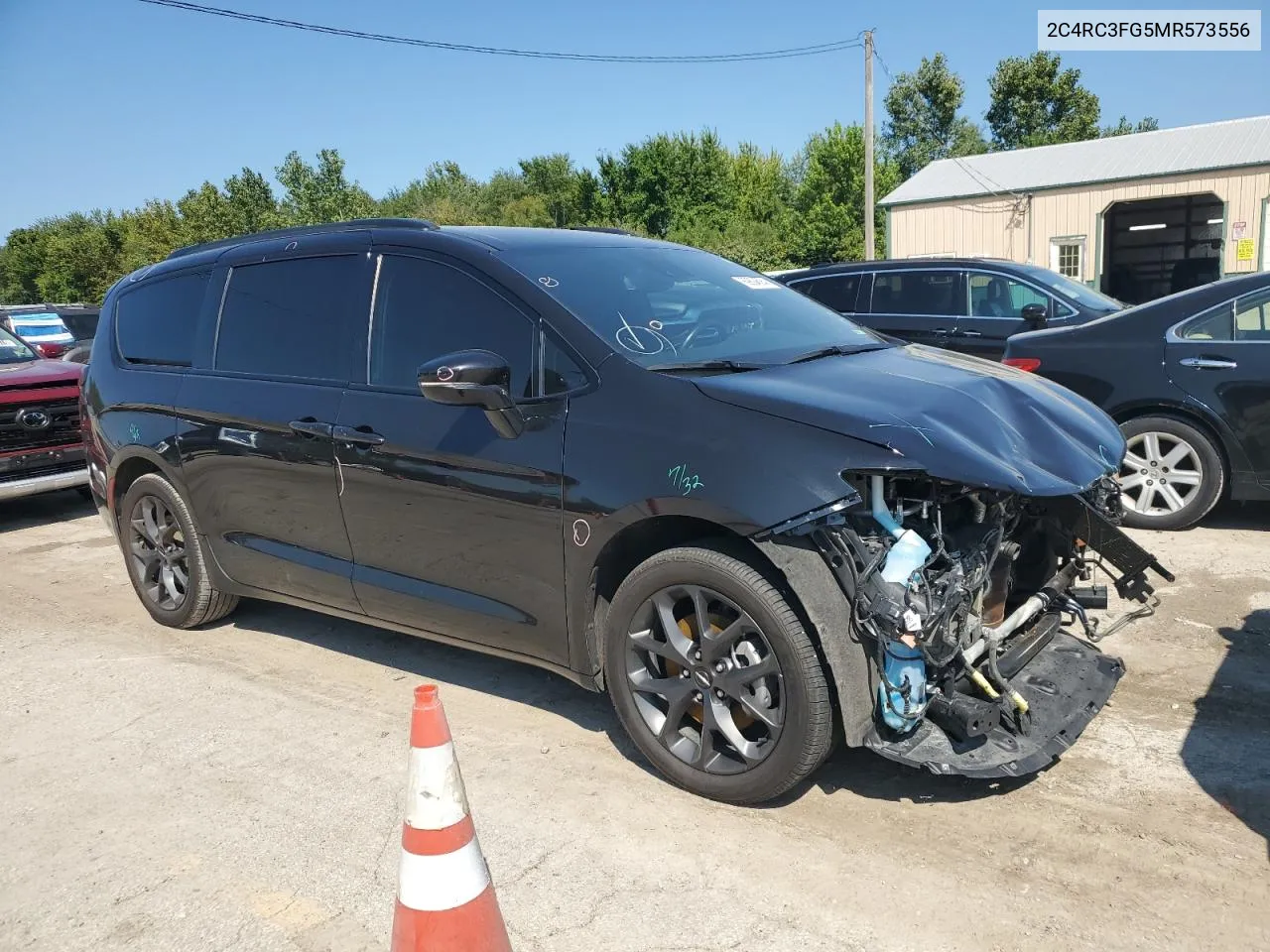 2021 Chrysler Pacifica Touring VIN: 2C4RC3FG5MR573556 Lot: 69624584