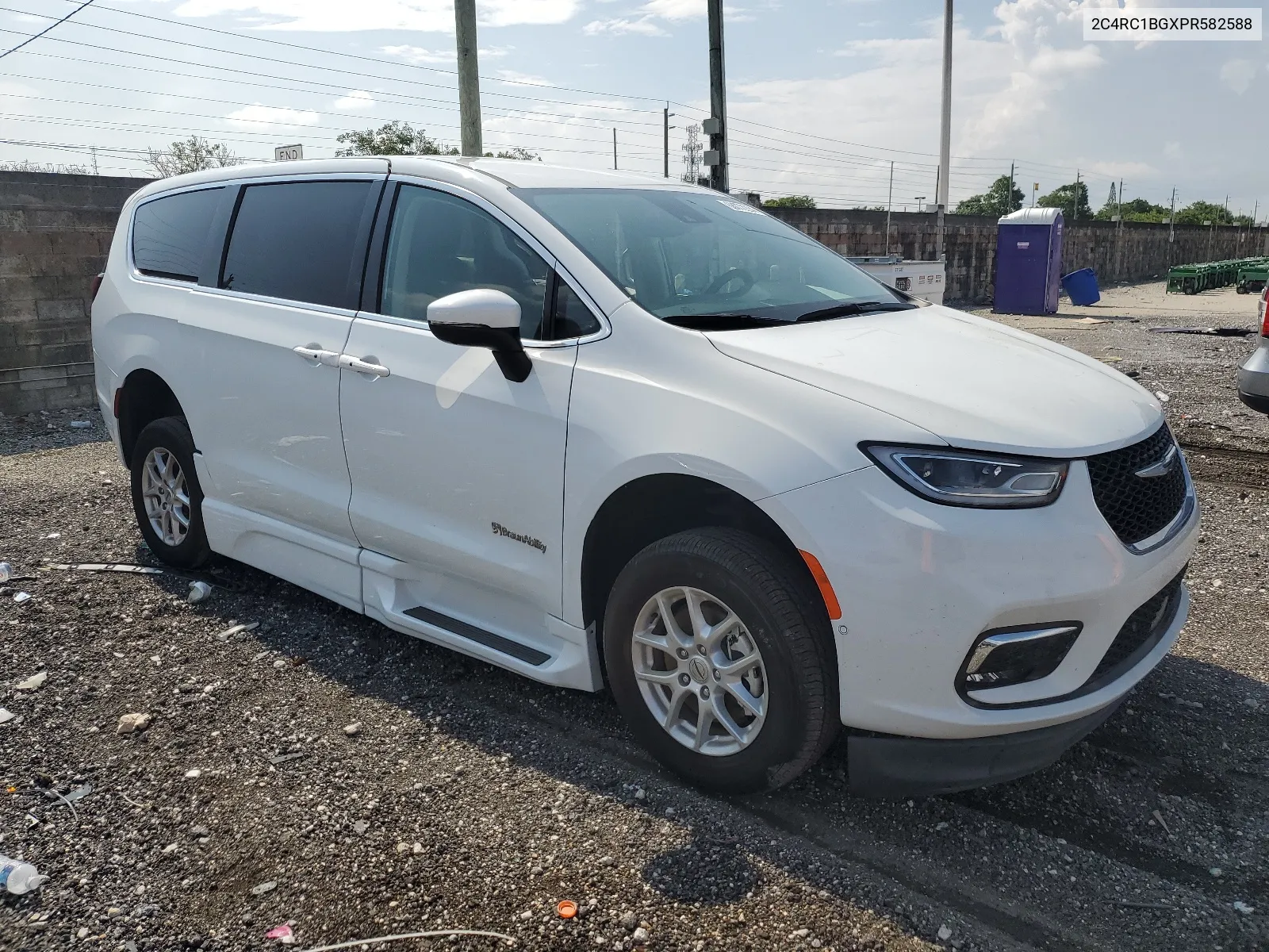 2023 Chrysler Pacifica Touring L VIN: 2C4RC1BGXPR582588 Lot: 68072294