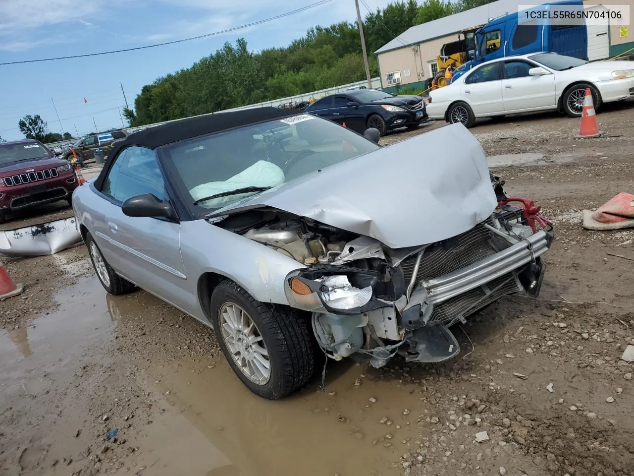 2005 Chrysler Sebring Touring VIN: 1C3EL55R65N704106 Lot: 65458644