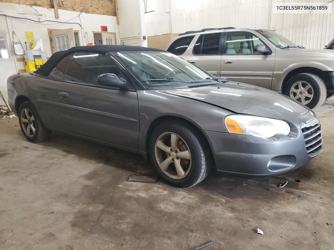 2005 Chrysler Sebring Touring VIN: 1C3EL55R75N561859 Lot: 69076864