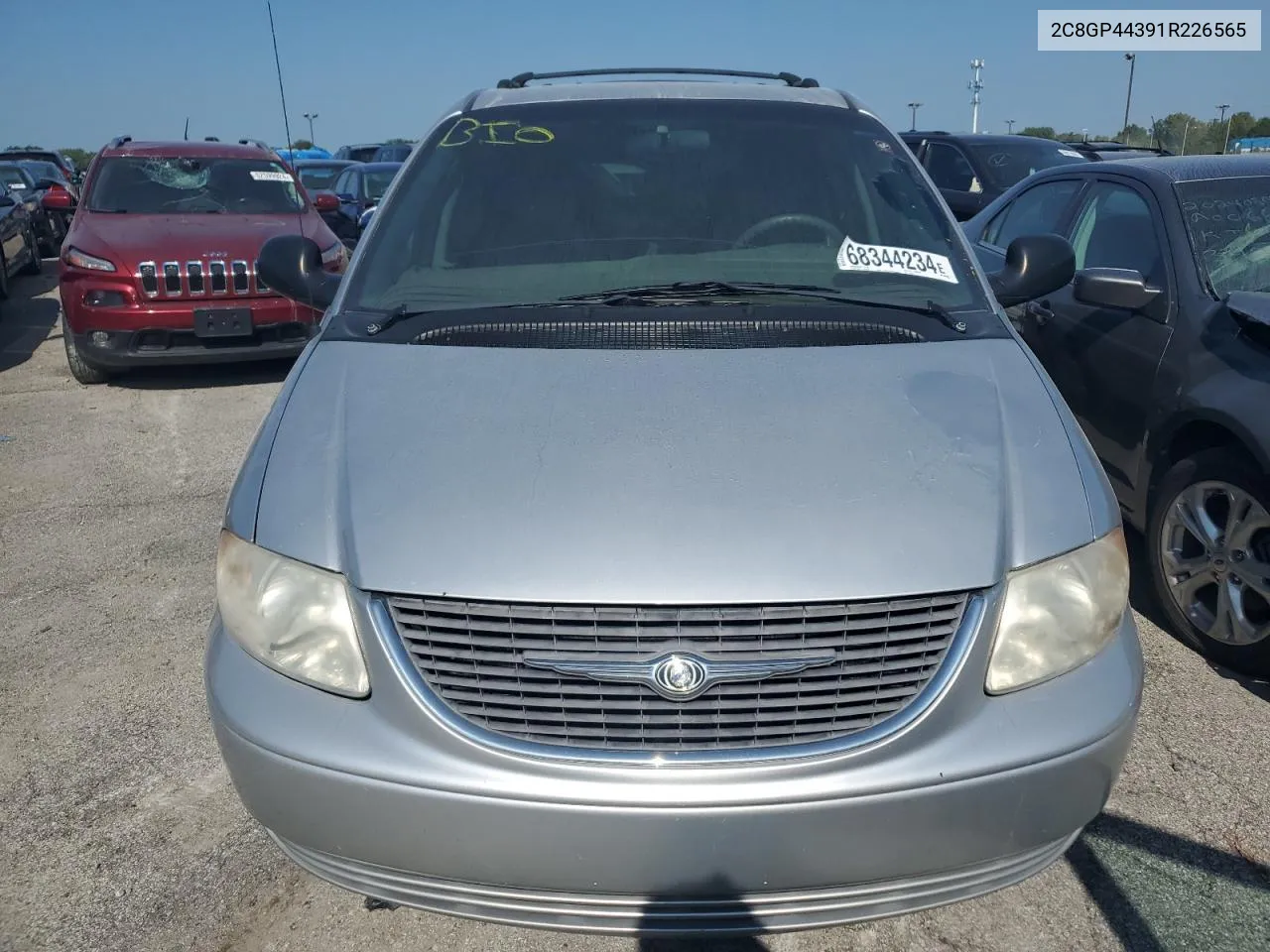 2C8GP44391R226565 2001 Chrysler Town & Country Lx