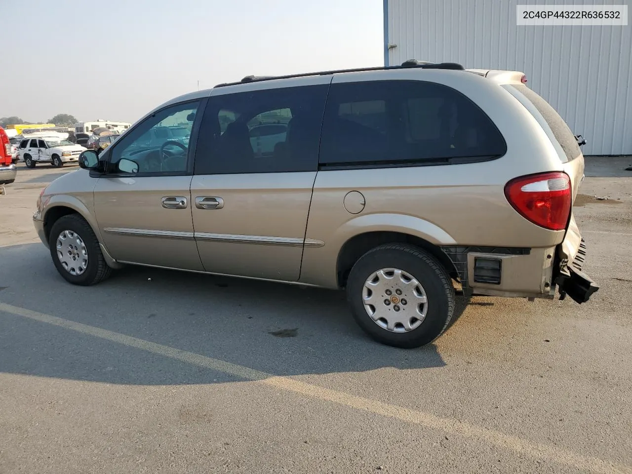 2002 Chrysler Town & Country Lx VIN: 2C4GP44322R636532 Lot: 70315694