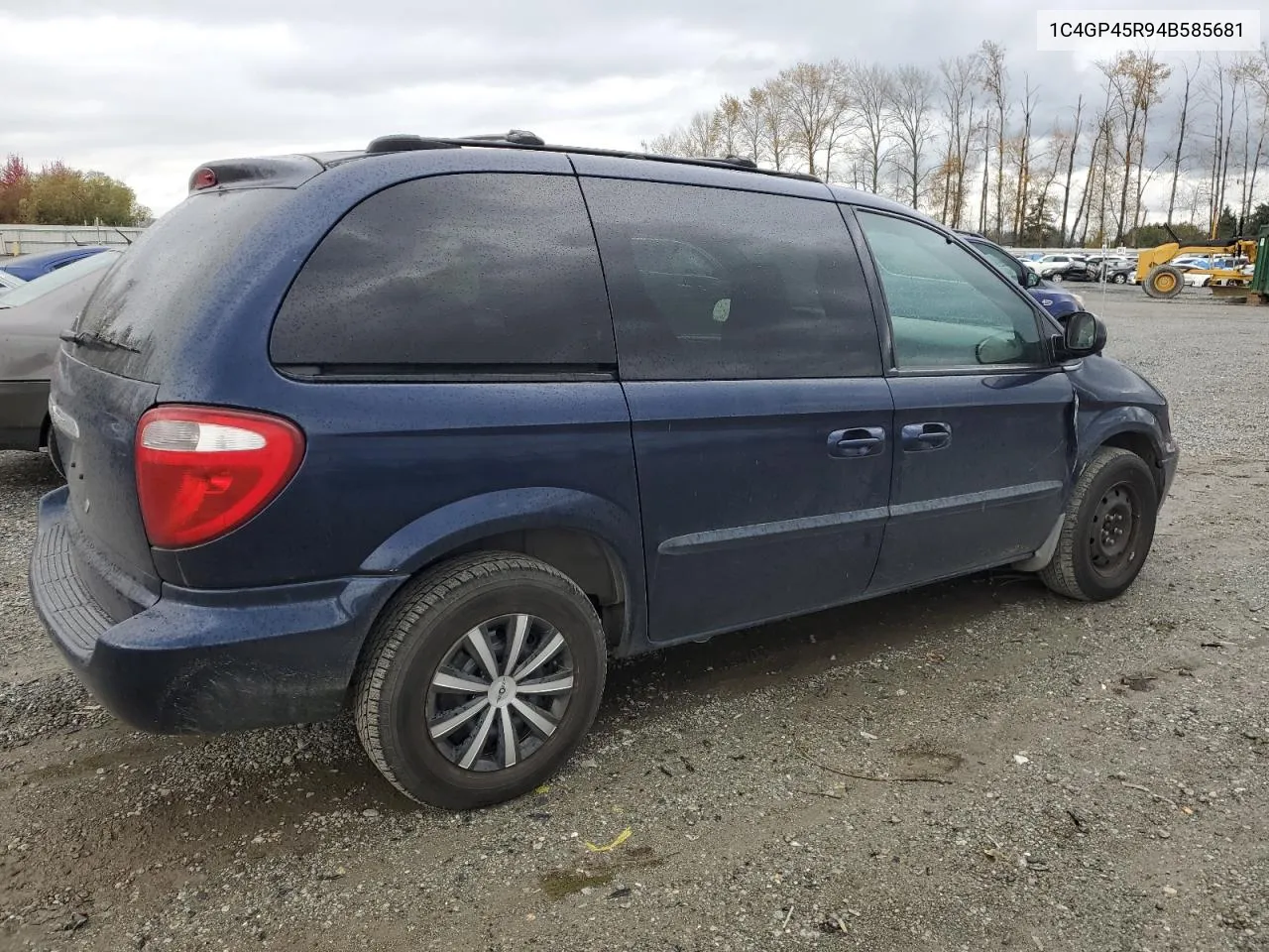 2004 Chrysler Town & Country VIN: 1C4GP45R94B585681 Lot: 77217104