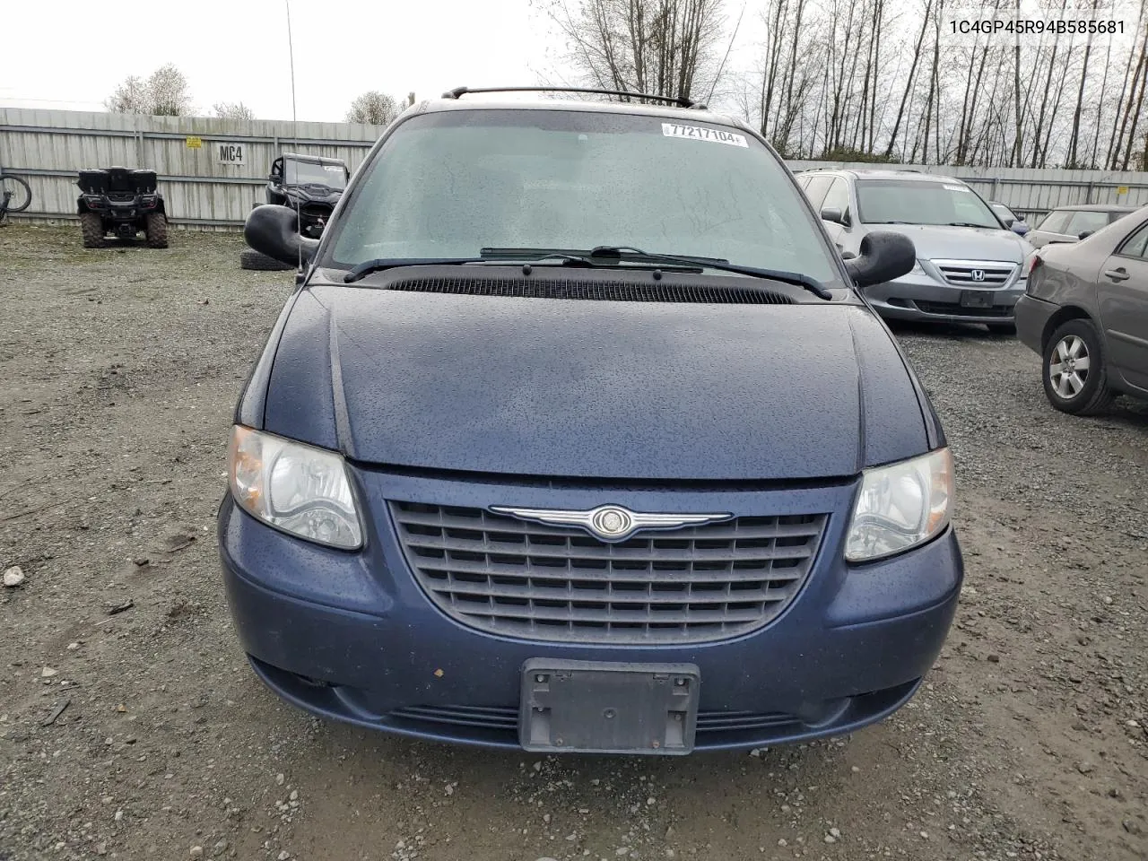 2004 Chrysler Town & Country VIN: 1C4GP45R94B585681 Lot: 77217104