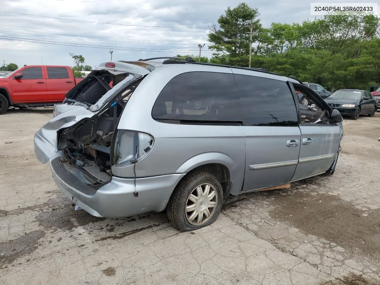 2005 Chrysler Town & Country Touring VIN: 2C4GP54L35R602433 Lot: 56061384