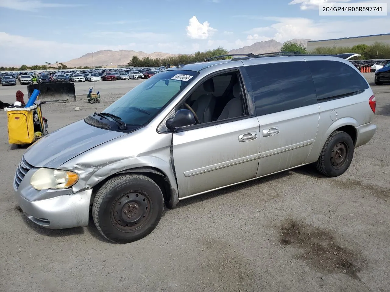 2005 Chrysler Town & Country Lx VIN: 2C4GP44R05R597741 Lot: 63873654