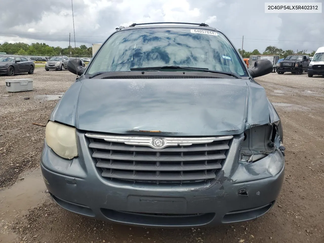 2005 Chrysler Town & Country Touring VIN: 2C4GP54LX5R402312 Lot: 64057844