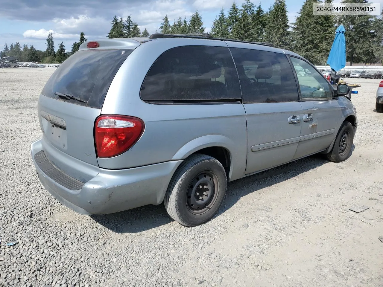 2005 Chrysler Town & Country Lx VIN: 2C4GP44RX5R590151 Lot: 64264804