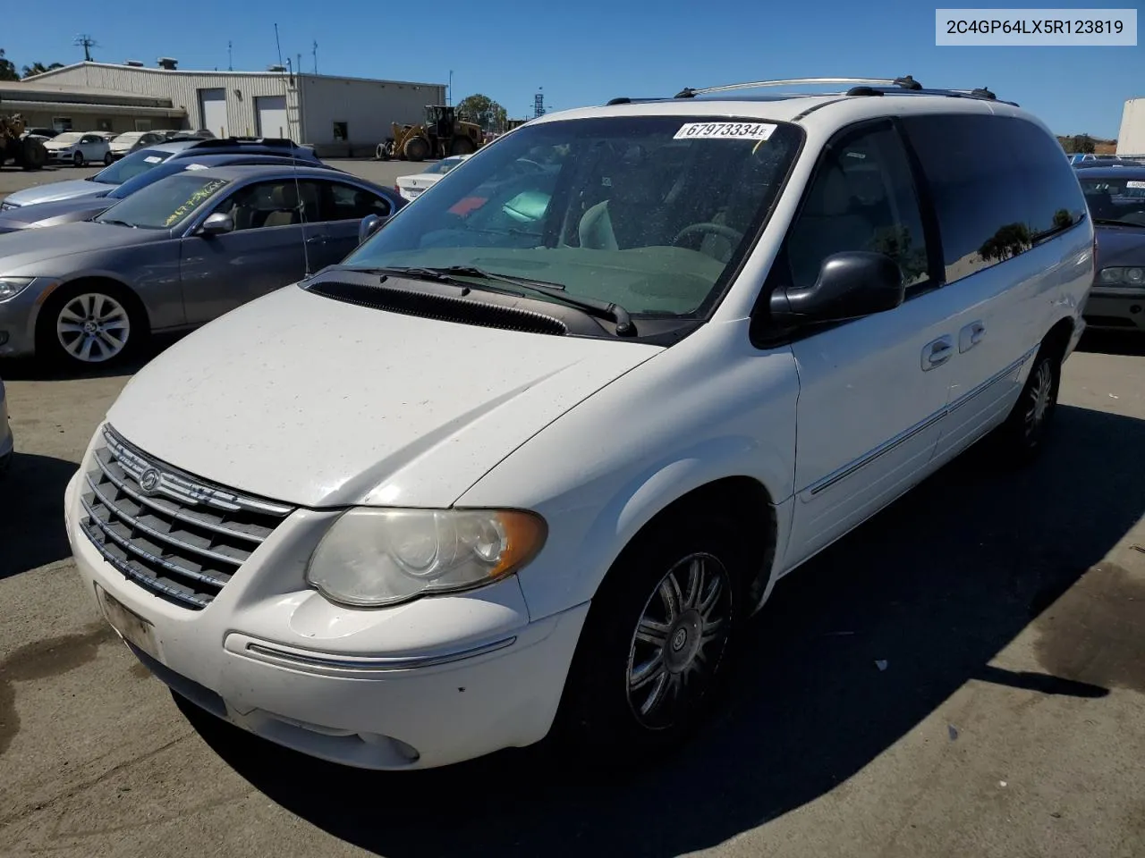 2005 Chrysler Town & Country Limited VIN: 2C4GP64LX5R123819 Lot: 67973334