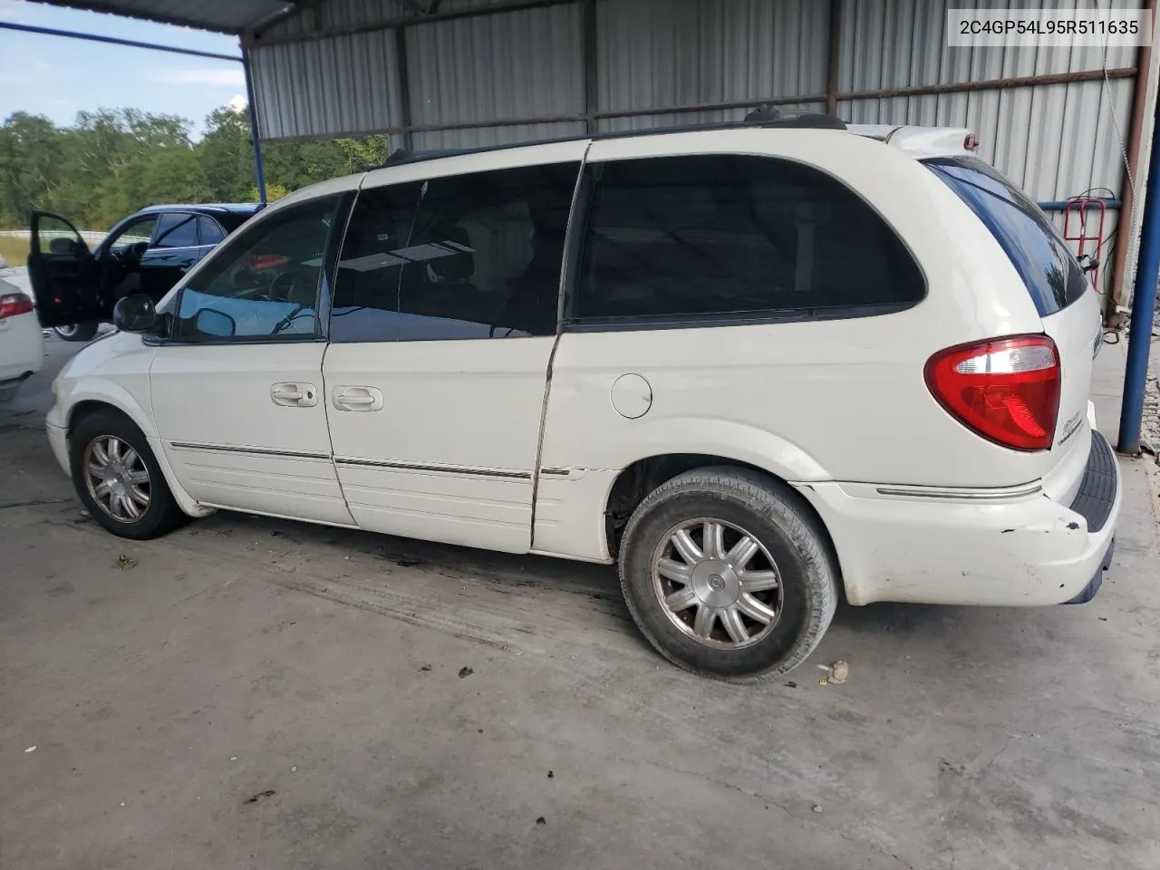 2005 Chrysler Town & Country Touring VIN: 2C4GP54L95R511635 Lot: 73500814