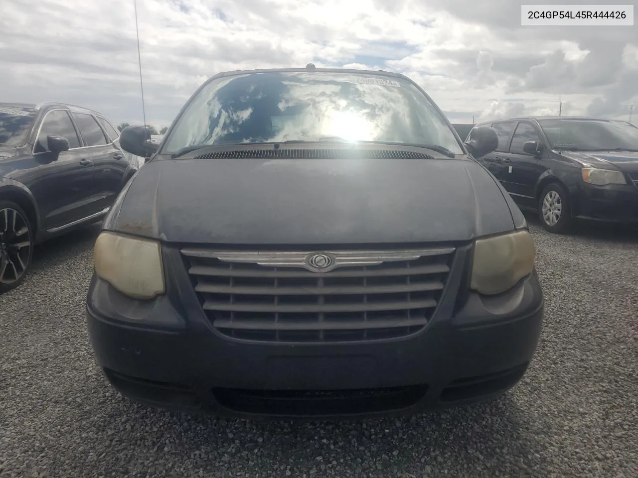 2005 Chrysler Town & Country Touring VIN: 2C4GP54L45R444426 Lot: 74061374