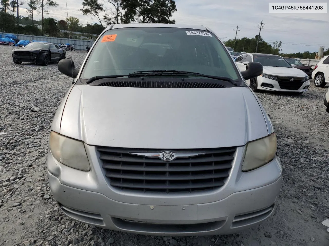 2005 Chrysler Town & Country VIN: 1C4GP45R75B441208 Lot: 74427474