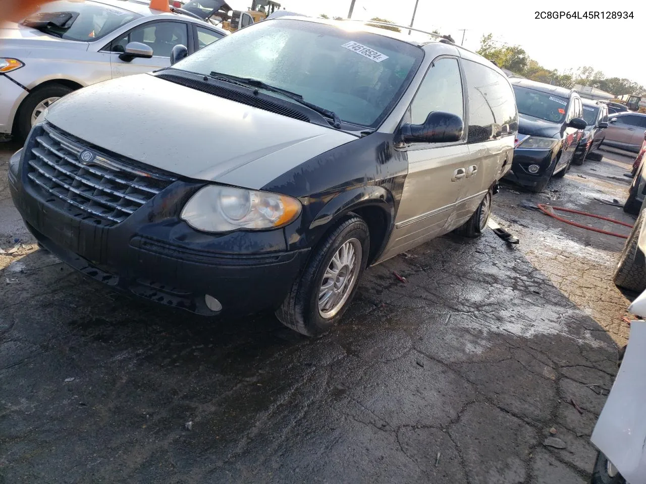 2005 Chrysler Town & Country Limited VIN: 2C8GP64L45R128934 Lot: 74518524