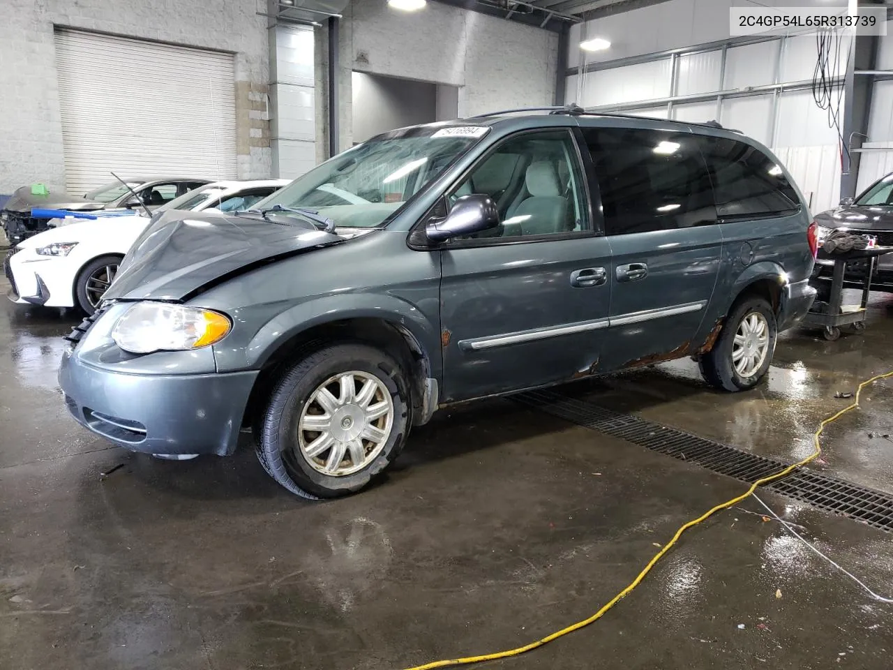 2005 Chrysler Town & Country Touring VIN: 2C4GP54L65R313739 Lot: 75416994