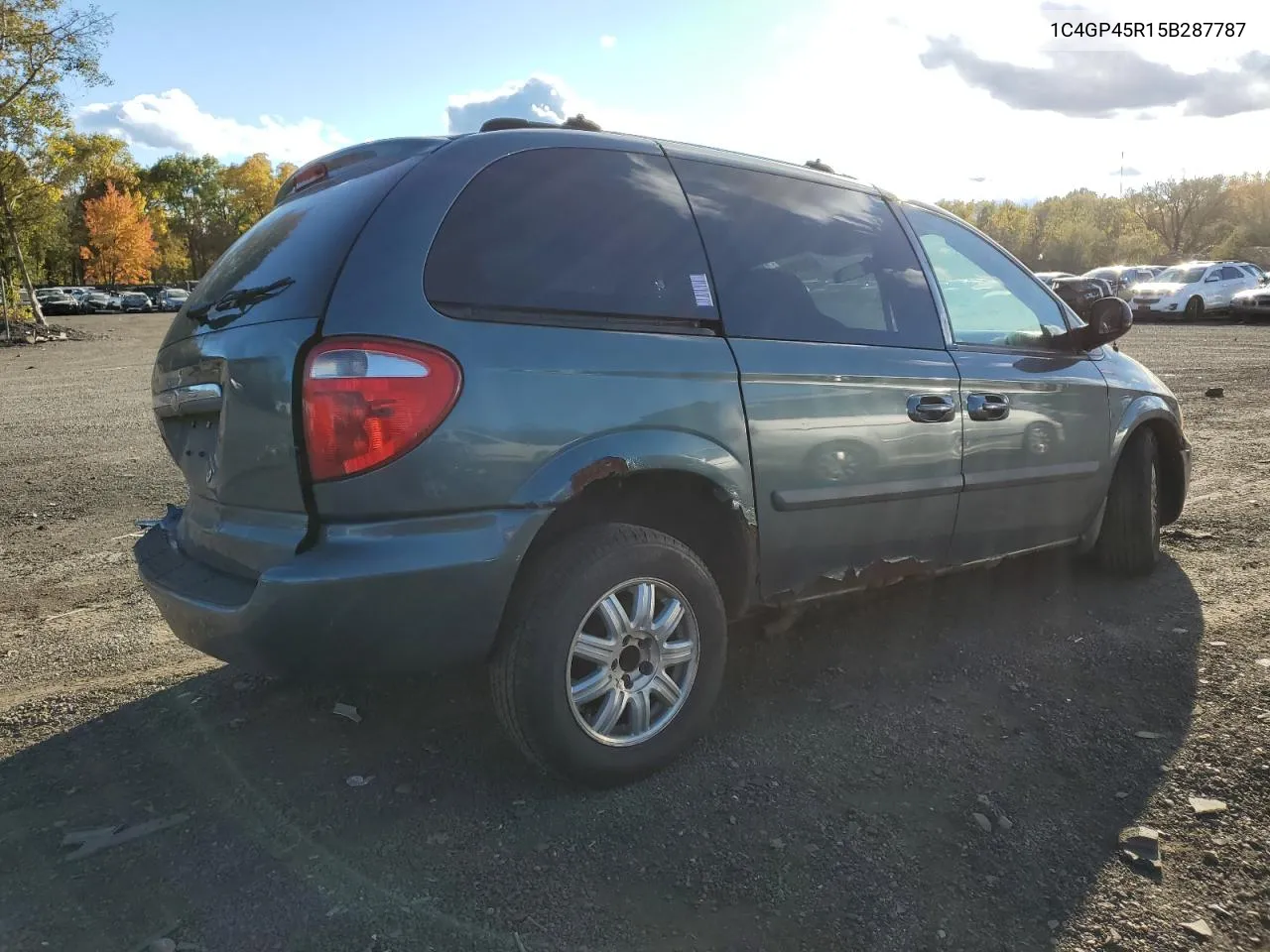 2005 Chrysler Town & Country VIN: 1C4GP45R15B287787 Lot: 75838944