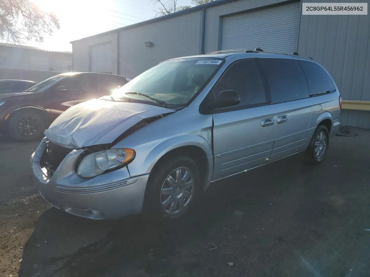 2005 Chrysler Town & Country Limited VIN: 2C8GP64L55R456962 Lot: 77037984