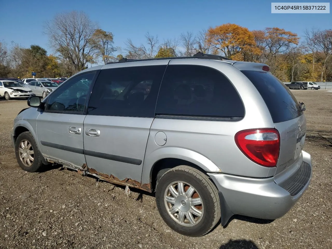 2005 Chrysler Town & Country VIN: 1C4GP45R15B371222 Lot: 77121304