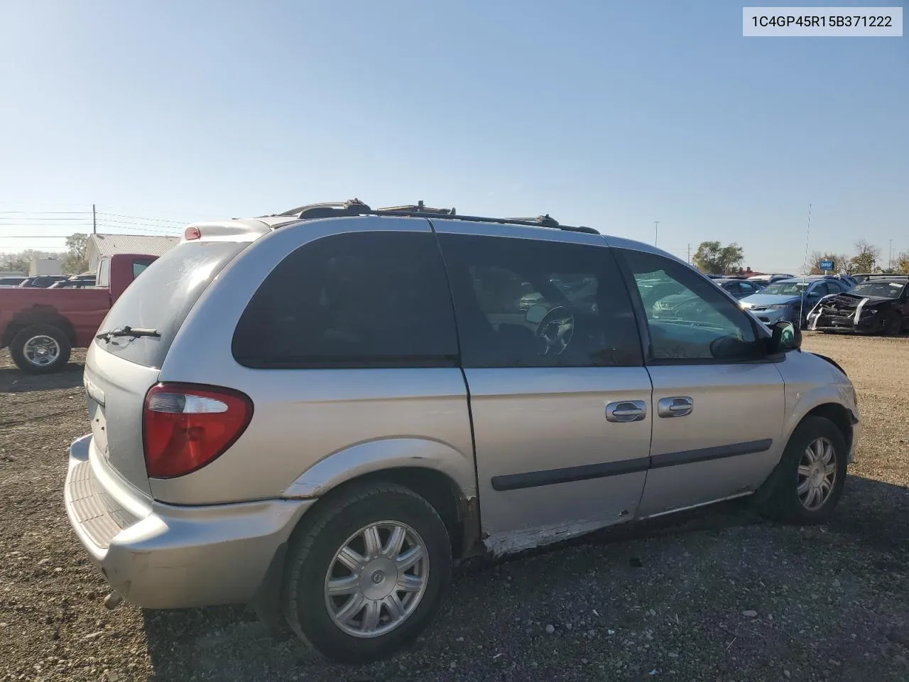 2005 Chrysler Town & Country VIN: 1C4GP45R15B371222 Lot: 77121304