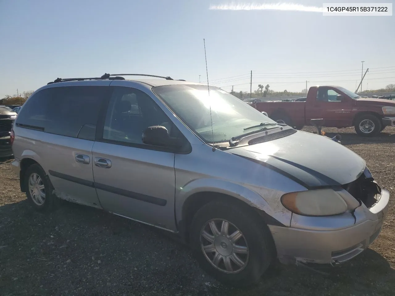 2005 Chrysler Town & Country VIN: 1C4GP45R15B371222 Lot: 77121304