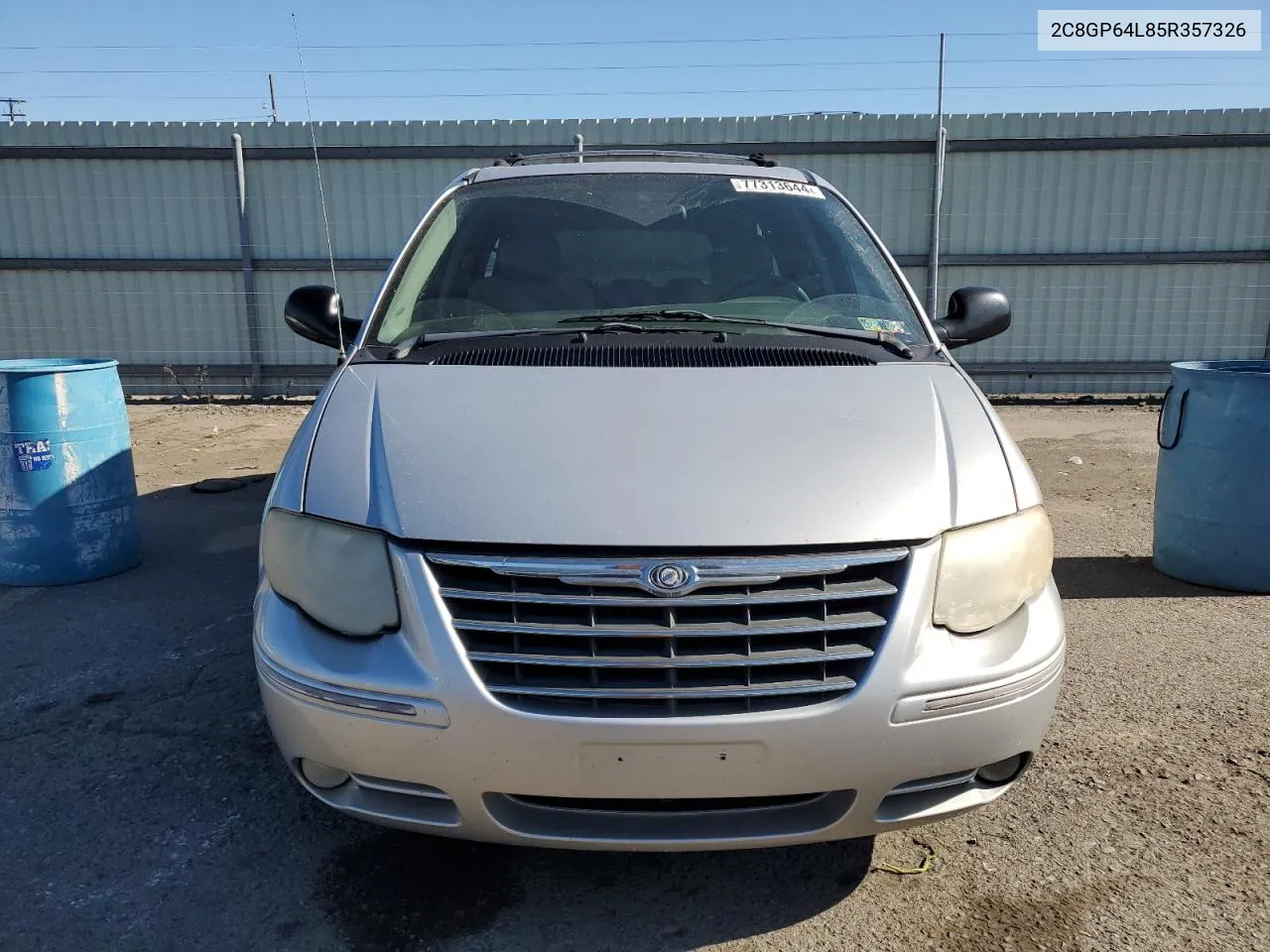 2005 Chrysler Town & Country Limited VIN: 2C8GP64L85R357326 Lot: 77313644