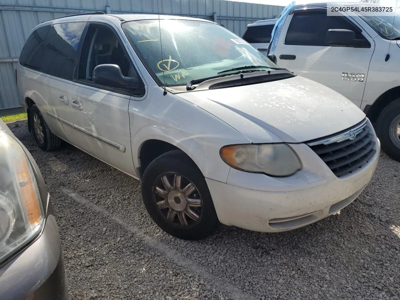 2005 Chrysler Town & Country Touring VIN: 2C4GP54L45R383725 Lot: 78073934