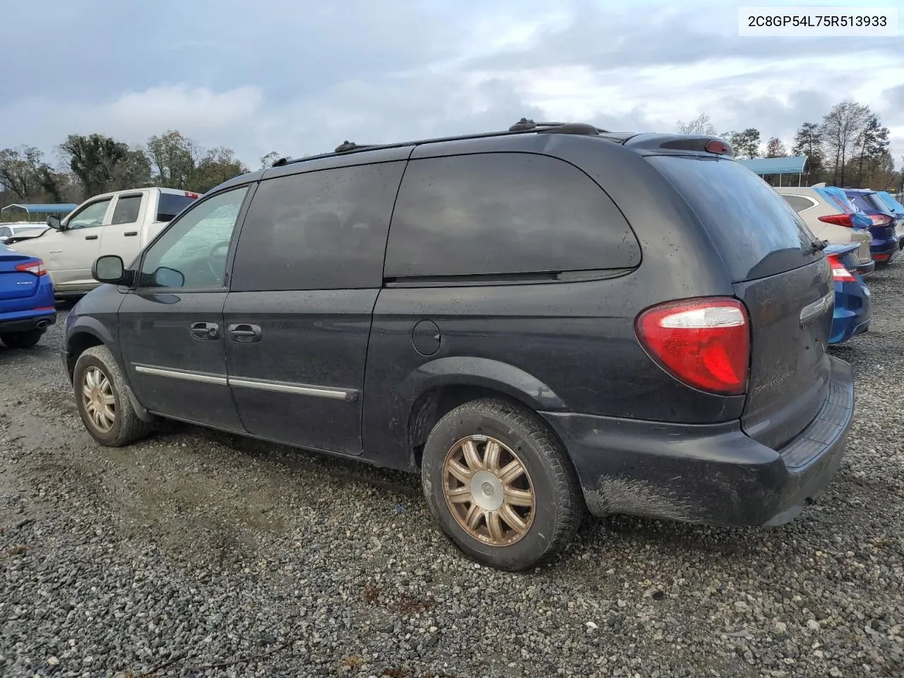 2005 Chrysler Town & Country Touring VIN: 2C8GP54L75R513933 Lot: 79724584