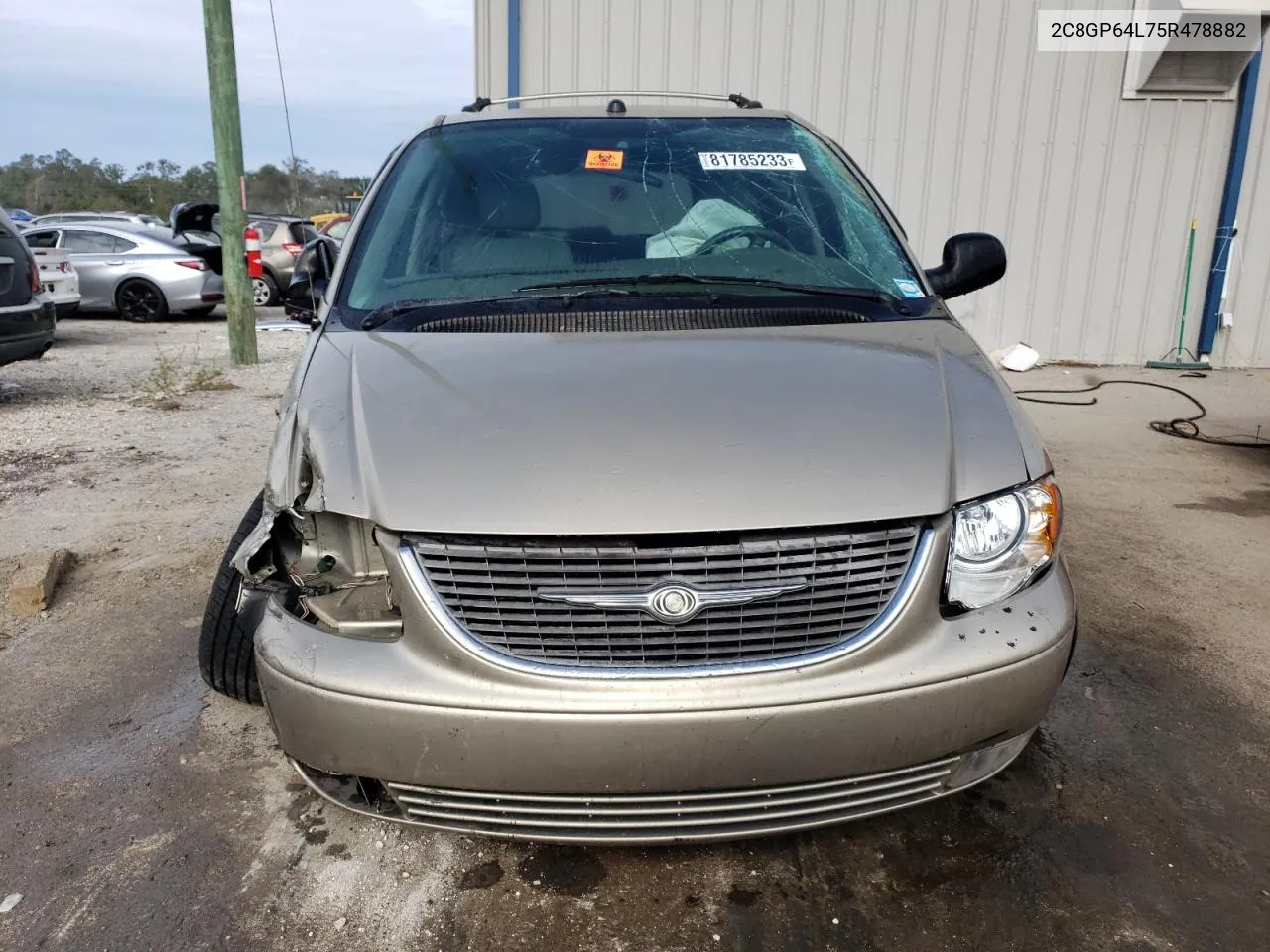 2C8GP64L75R478882 2005 Chrysler Town & Country Limited