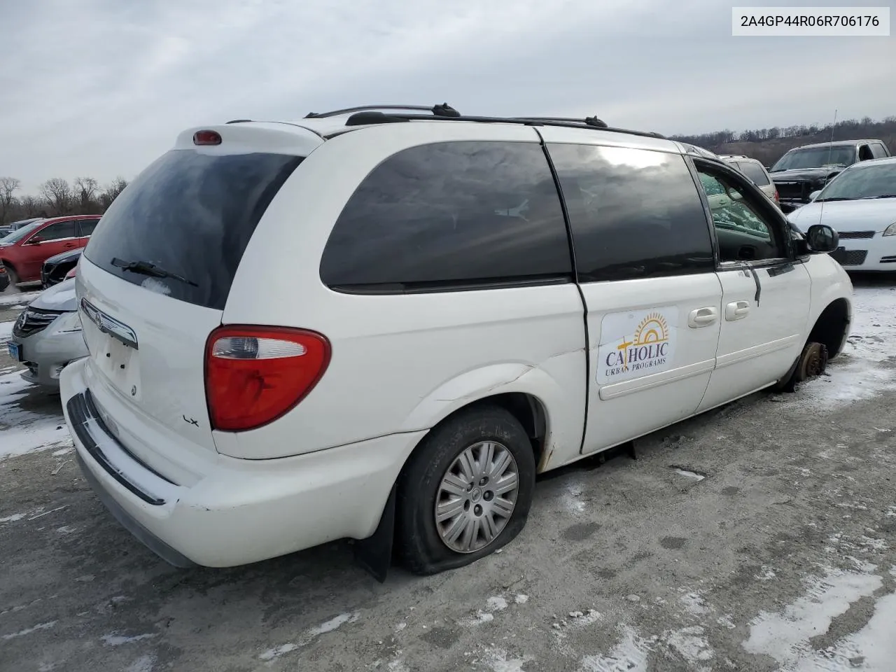 2006 Chrysler Town & Country Lx VIN: 2A4GP44R06R706176 Lot: 38268344