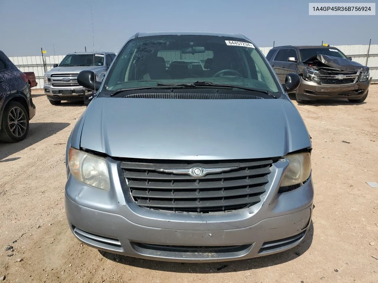 2006 Chrysler Town & Country VIN: 1A4GP45R36B756924 Lot: 64457234