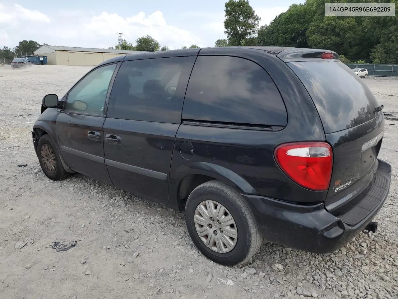 1A4GP45R96B692209 2006 Chrysler Town & Country