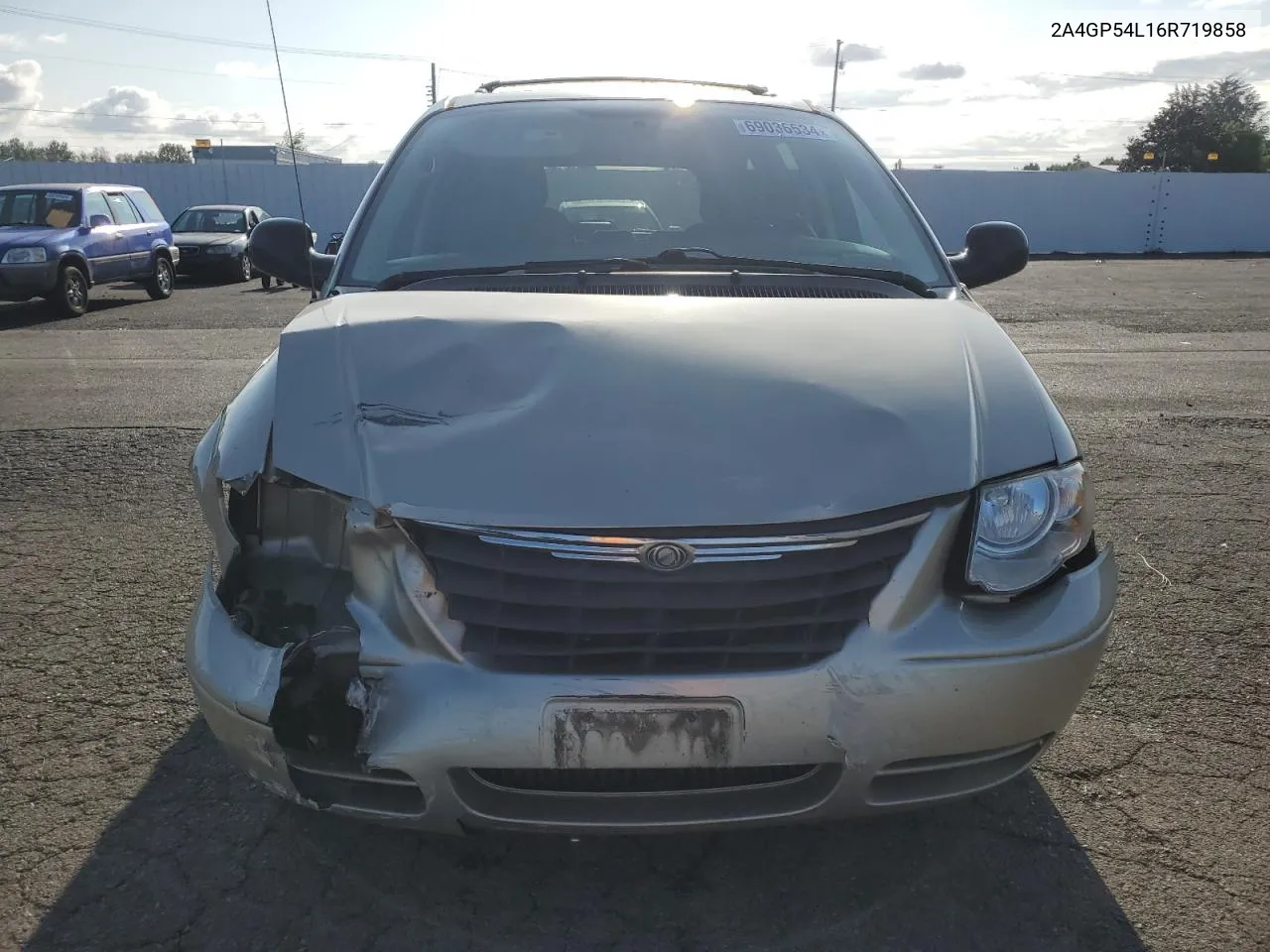 2A4GP54L16R719858 2006 Chrysler Town & Country Touring